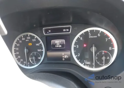 2017 Infiniti Qx30 Sport z USA, uszkodzony, nr VIN SJKCH5CP7HA028067